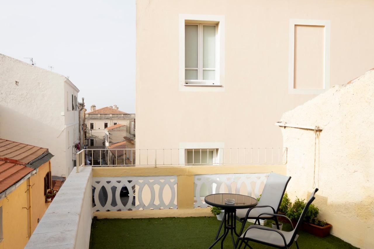 Sassari-Centro Elegante Appartamento Con Wifi E Netflix Zewnętrze zdjęcie