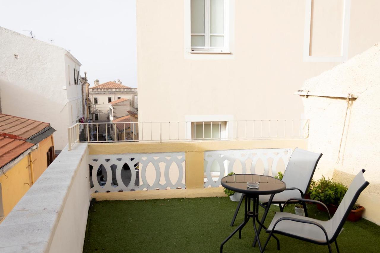 Sassari-Centro Elegante Appartamento Con Wifi E Netflix Zewnętrze zdjęcie