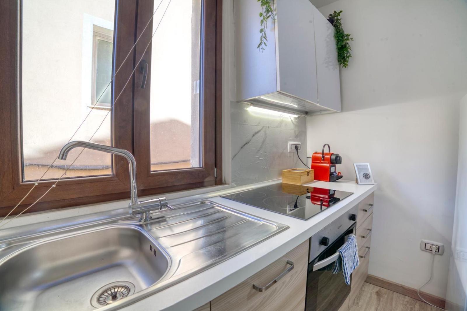 Sassari-Centro Elegante Appartamento Con Wifi E Netflix Zewnętrze zdjęcie